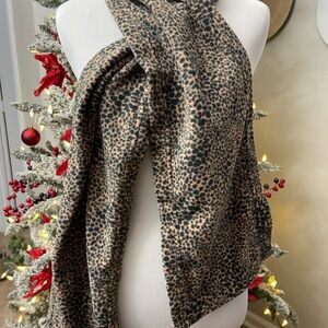 Lands' End Brown and Black leopard Cheetag Scarf